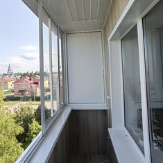 Пример внутренней отделки балкона