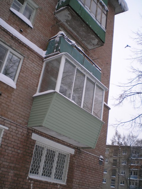 Остекление балкона с выносом в ярославле 